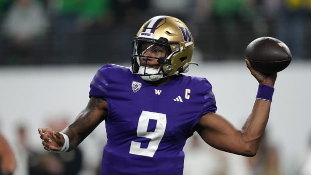 Washington Huskies quarterback Michael Penix Jr. (9) throws the ball against the Oregon Ducks in the second half of the Pac-12 Championship game at Allegiant Stadium.